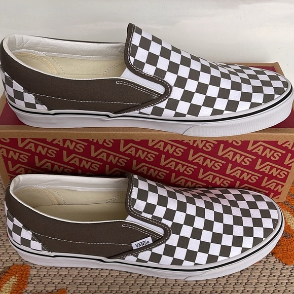 Vans Men’s Classic Slip-On Color Theory Checkerboard
VN000BV29JC
Sneakers - Picture 15 of 16